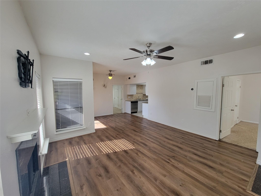 2025 Augusta Drive - Photo 8