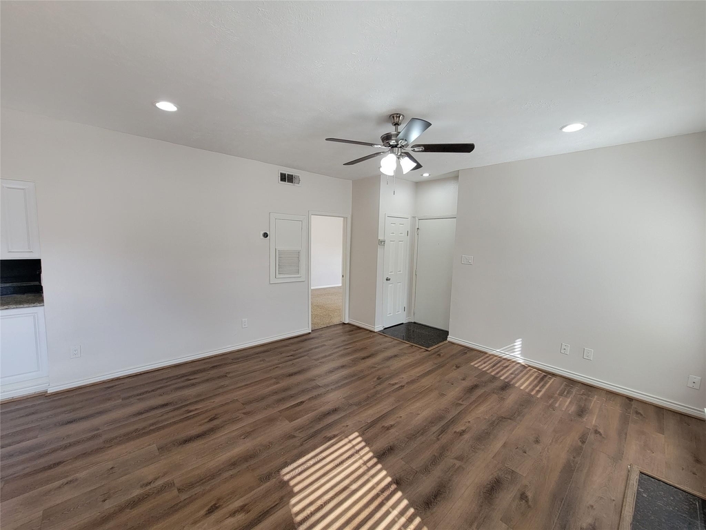 2025 Augusta Drive - Photo 11