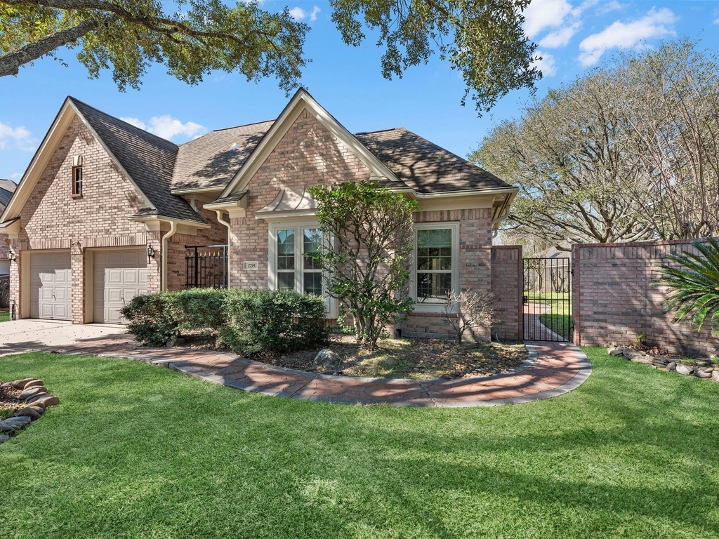2715 Penmere Court - Photo 2