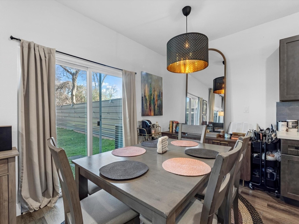 2222 Wavell Street - Photo 10