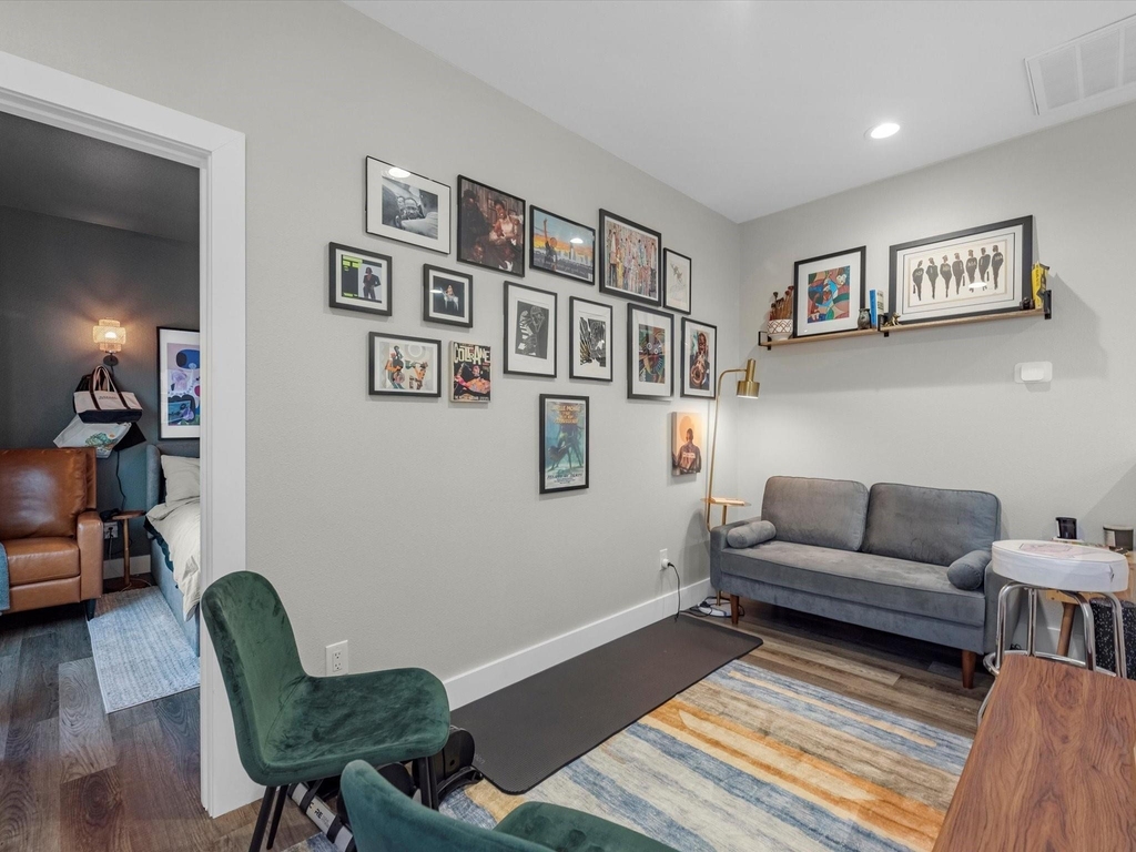2222 Wavell Street - Photo 12