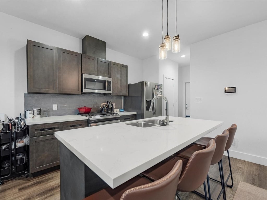 2222 Wavell Street - Photo 6