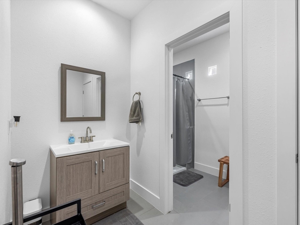 2222 Wavell Street - Photo 19