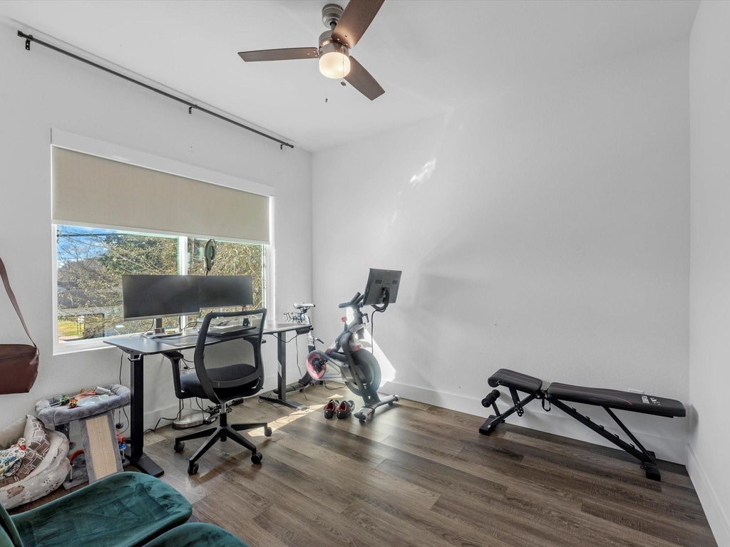 2222 Wavell Street - Photo 18