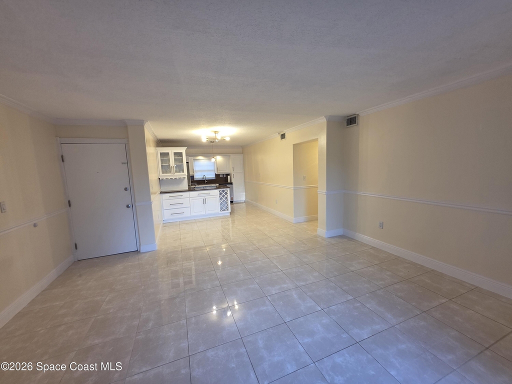 189 Cambridge Lane - Photo 2