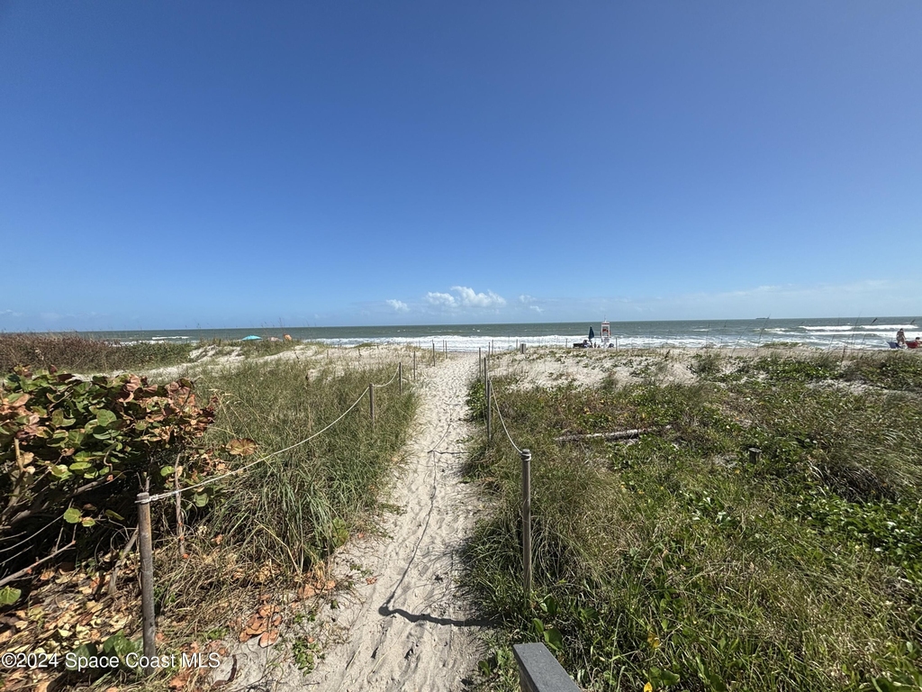 419 Madison Avenue - Photo 24