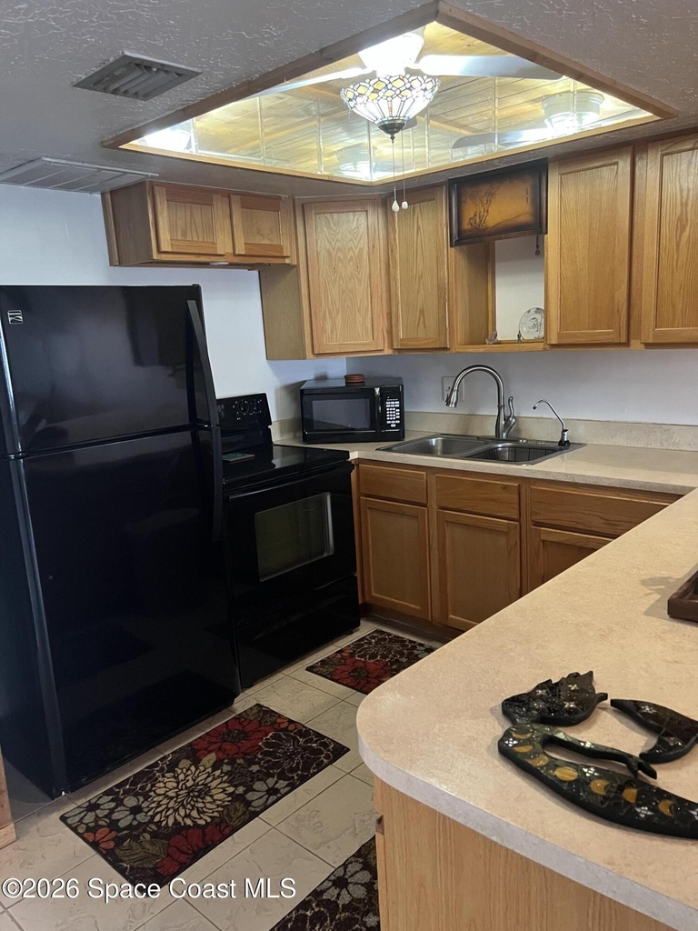8154 Ridgewood Avenue - Photo 7