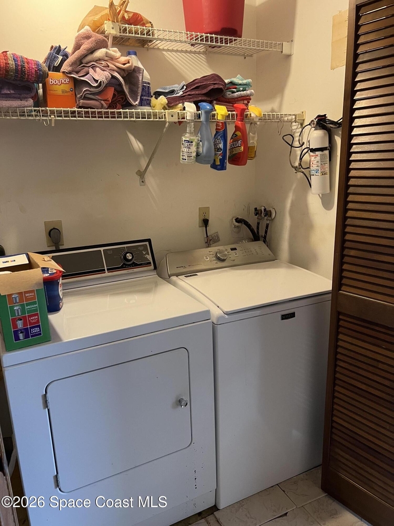 8154 Ridgewood Avenue - Photo 11
