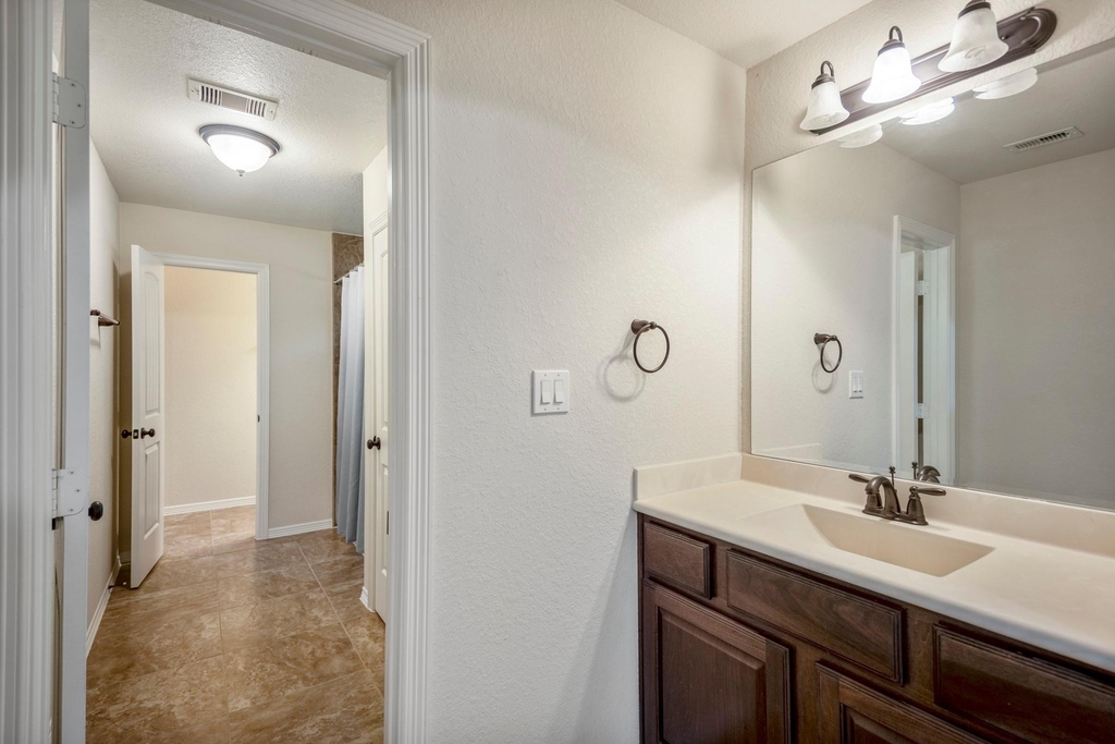 11306 Longmire Creek Court - Photo 38