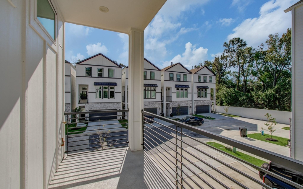 5309 Donovan Gardens Lane - Photo 4