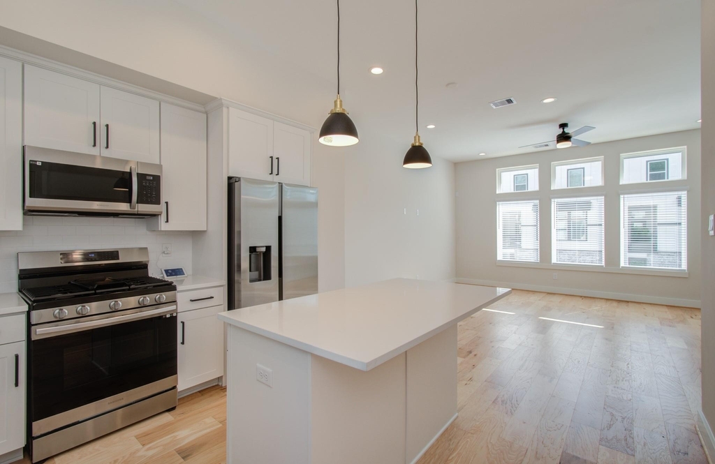 5309 Donovan Gardens Lane - Photo 3