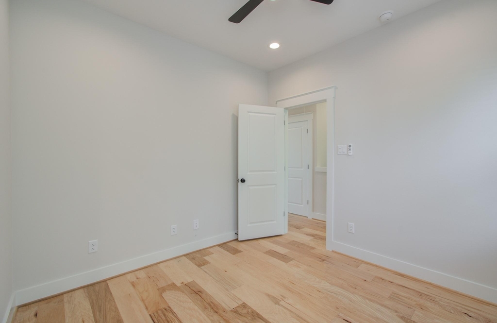 5309 Donovan Gardens Lane - Photo 9