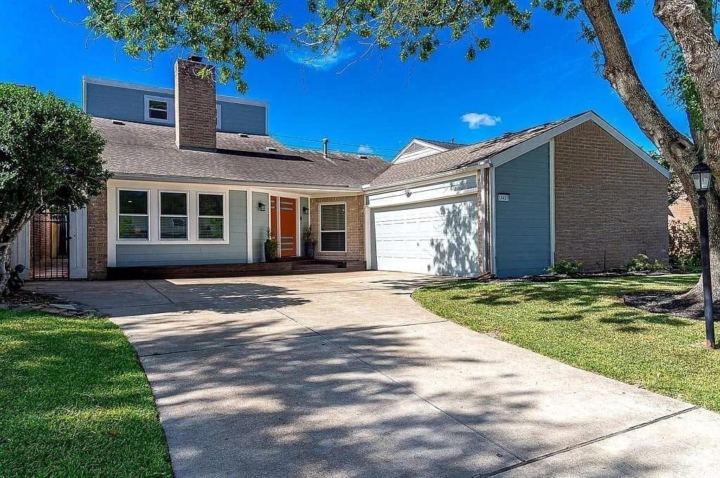 14427 Briarhills Parkway - Photo 0