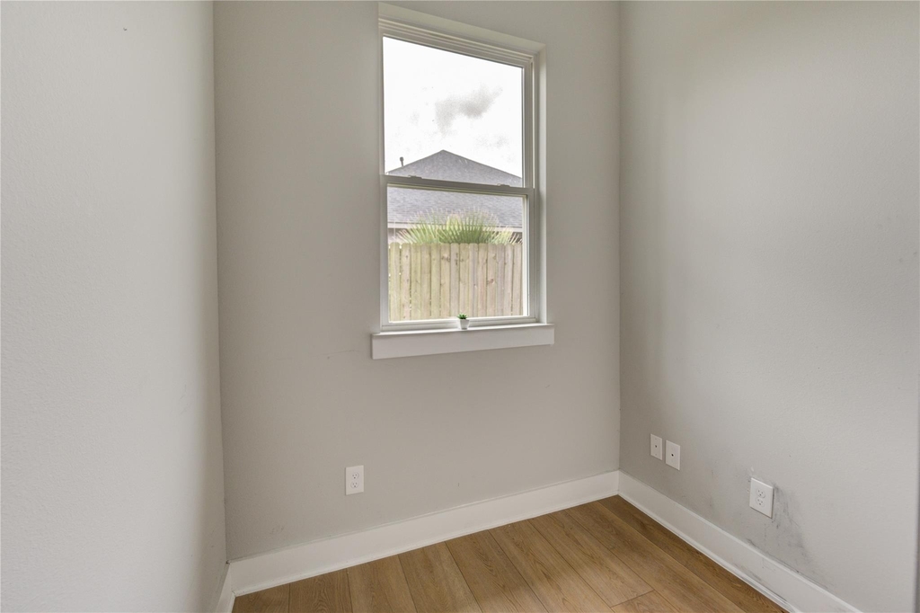 4220 Mckinley Street - Photo 22