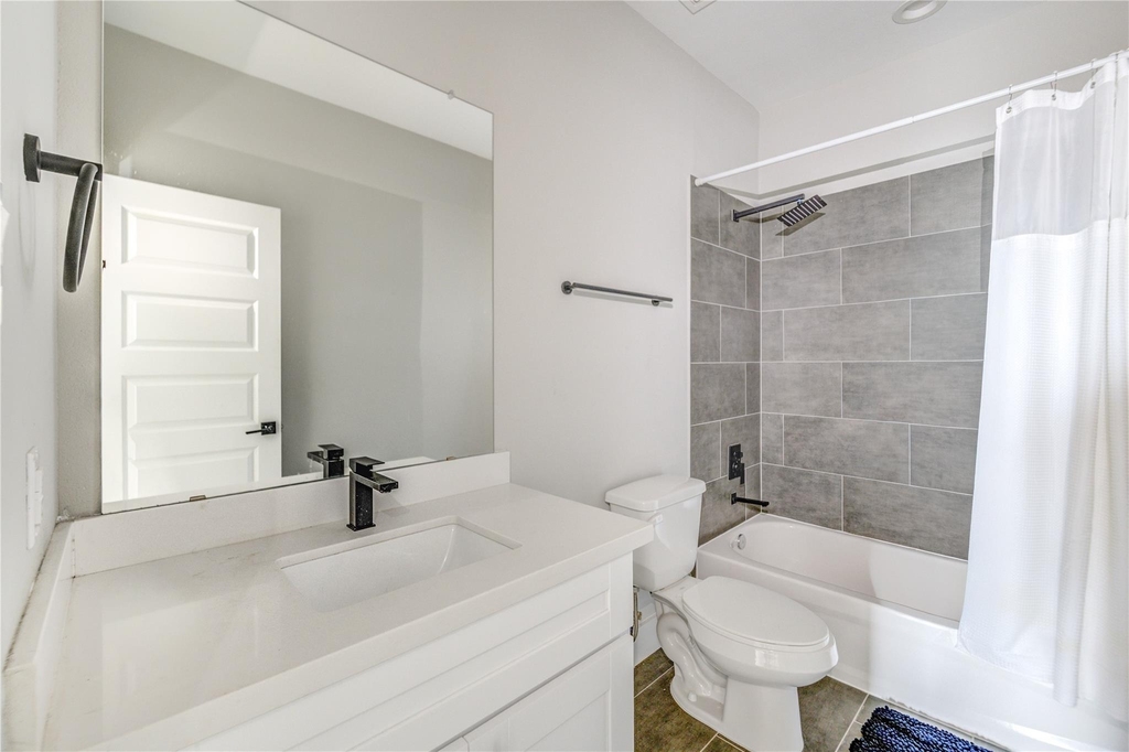 4220 Mckinley Street - Photo 31