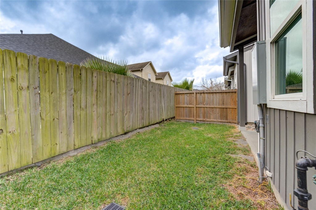 4220 Mckinley Street - Photo 46