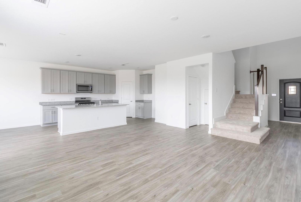 1052 Greenshank Drive - Photo 4