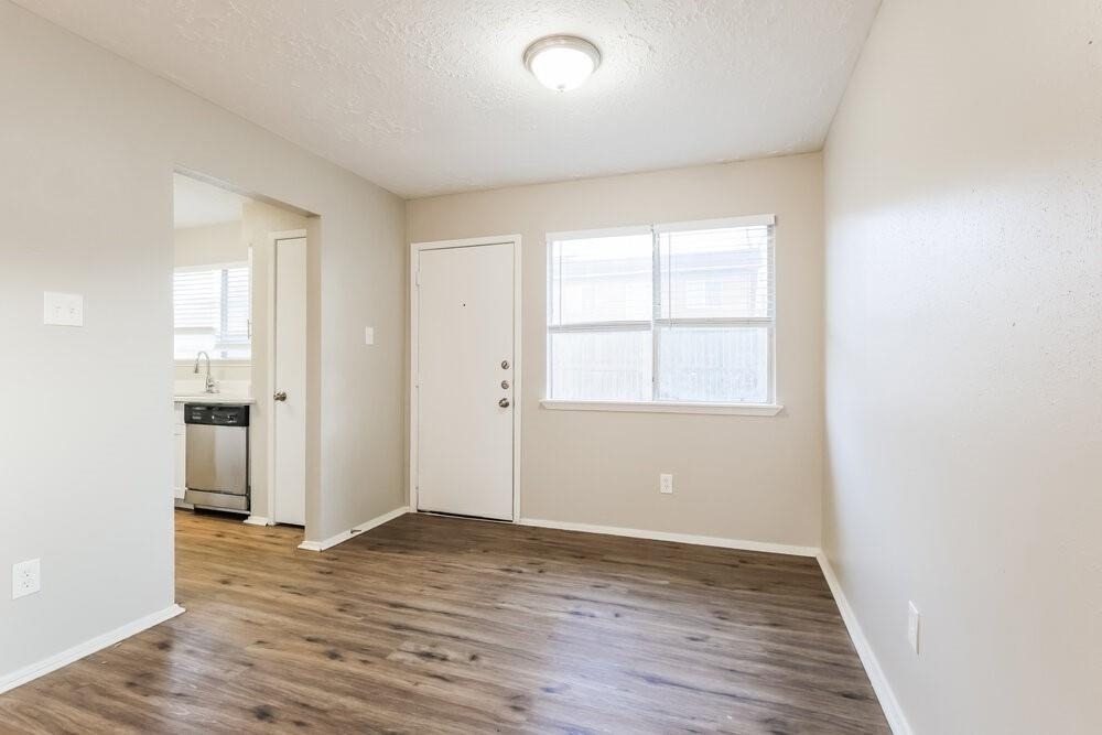 4306 Owens Creek Lane - Photo 4