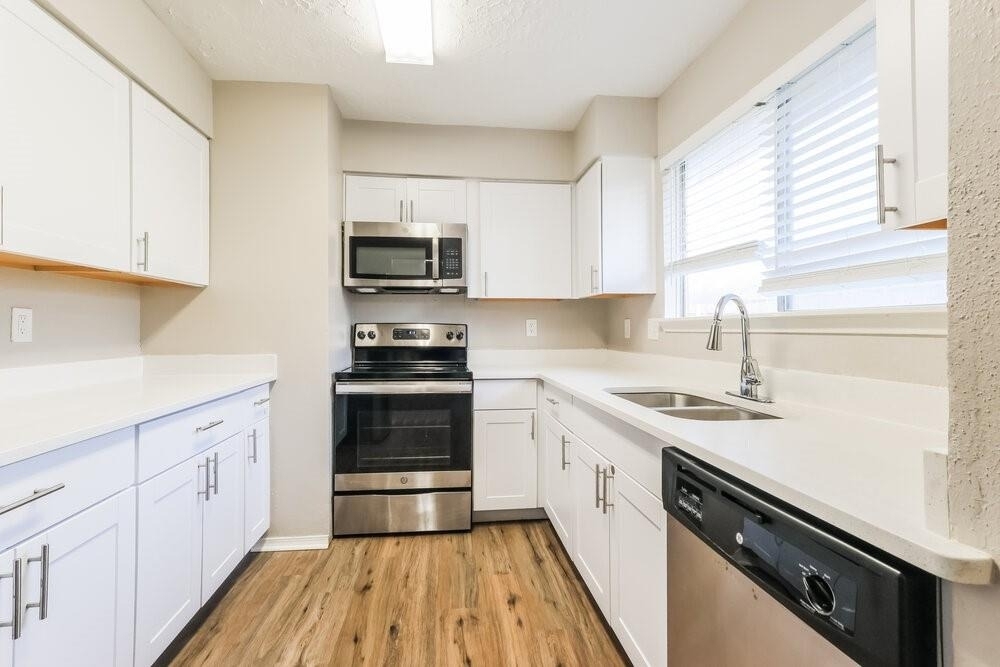 4306 Owens Creek Lane - Photo 5