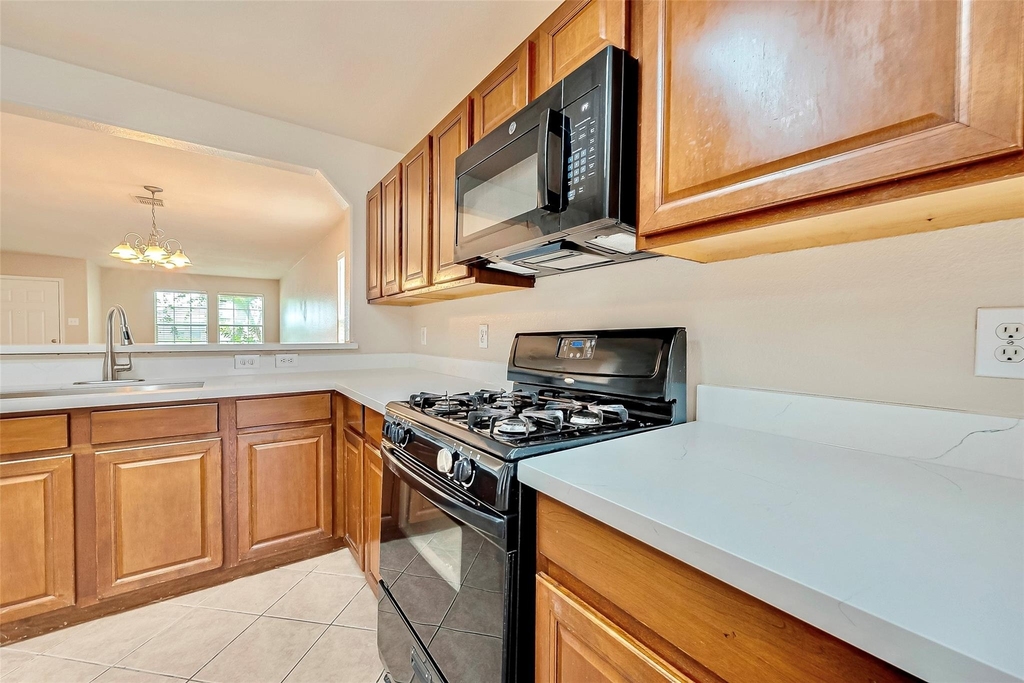 19319 Summer Island Way - Photo 7