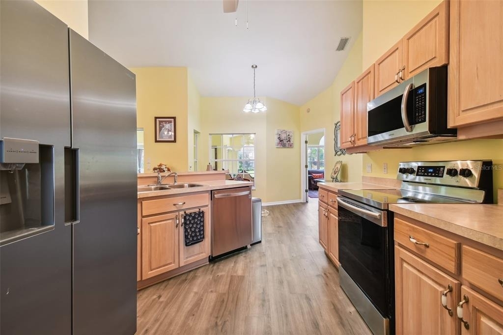 12728 Flamingo Parkway - Photo 13