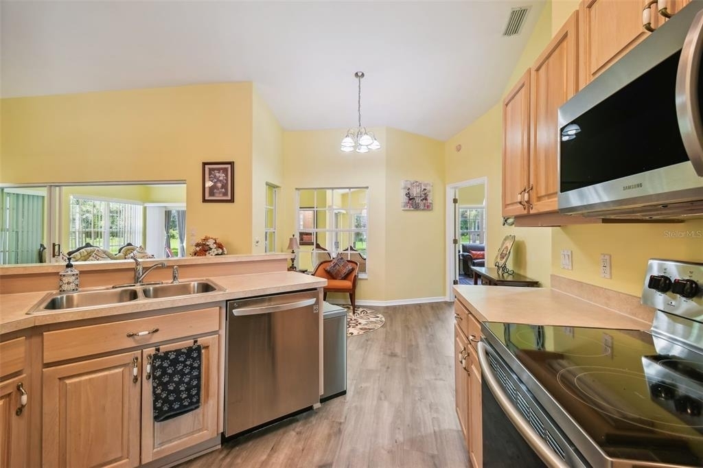 12728 Flamingo Parkway - Photo 16
