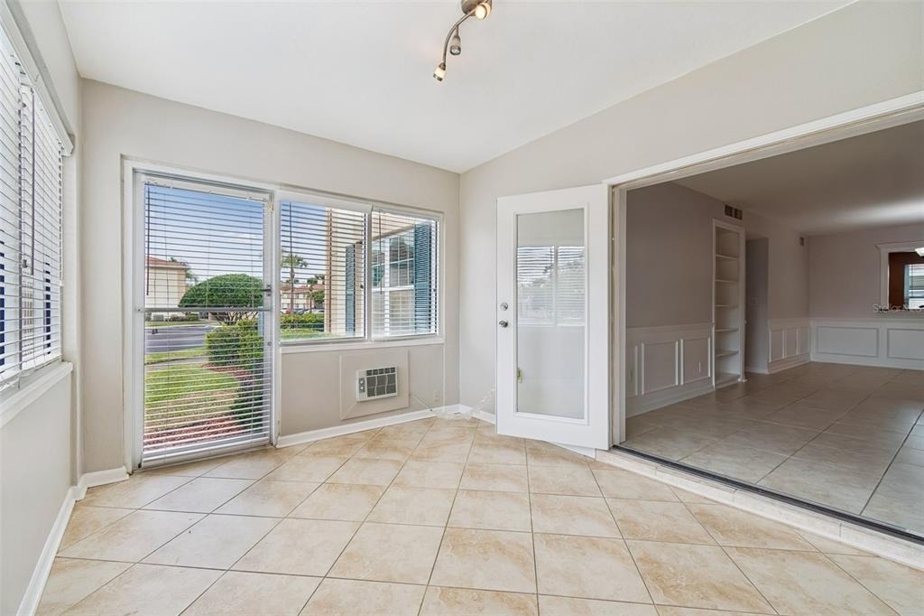 10375 Carrollwood Lane - Photo 18