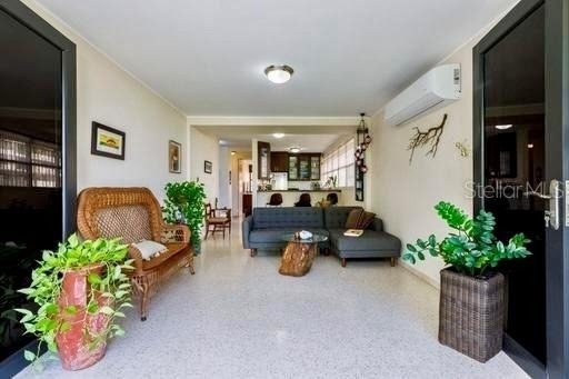 1202 Magdalena - Photo 2