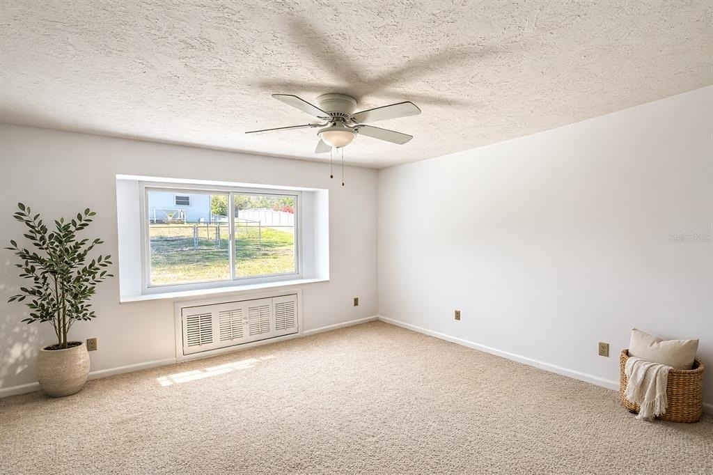 3442 N Tamarisk Avenue - Photo 10