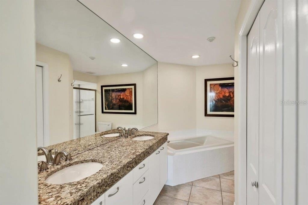 862 Hudson Avenue - Photo 10