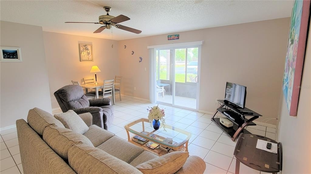 2727 75th St W - Photo 2