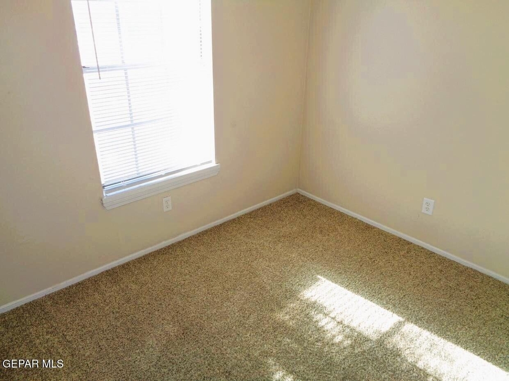 309 Turnstone Drive - Photo 17
