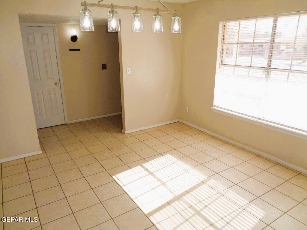 309 Turnstone Drive - Photo 2