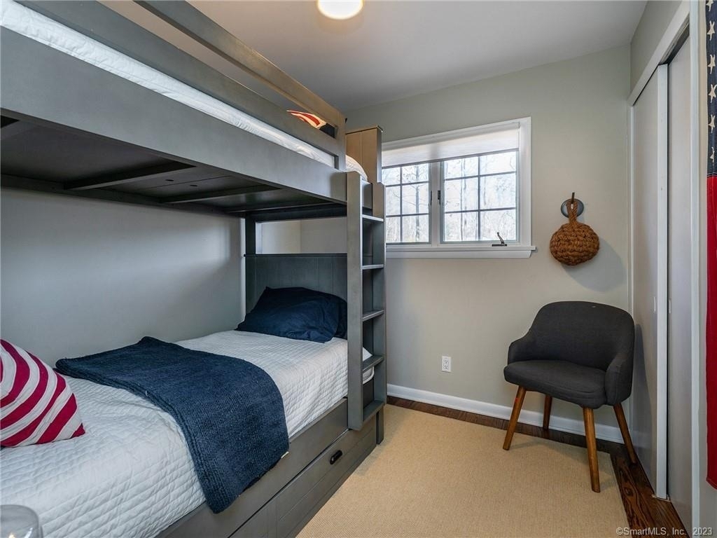 321 Shore Road - Photo 16