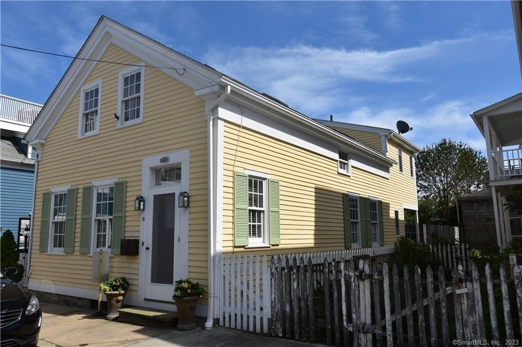 15 Trumbull Street - Photo 0