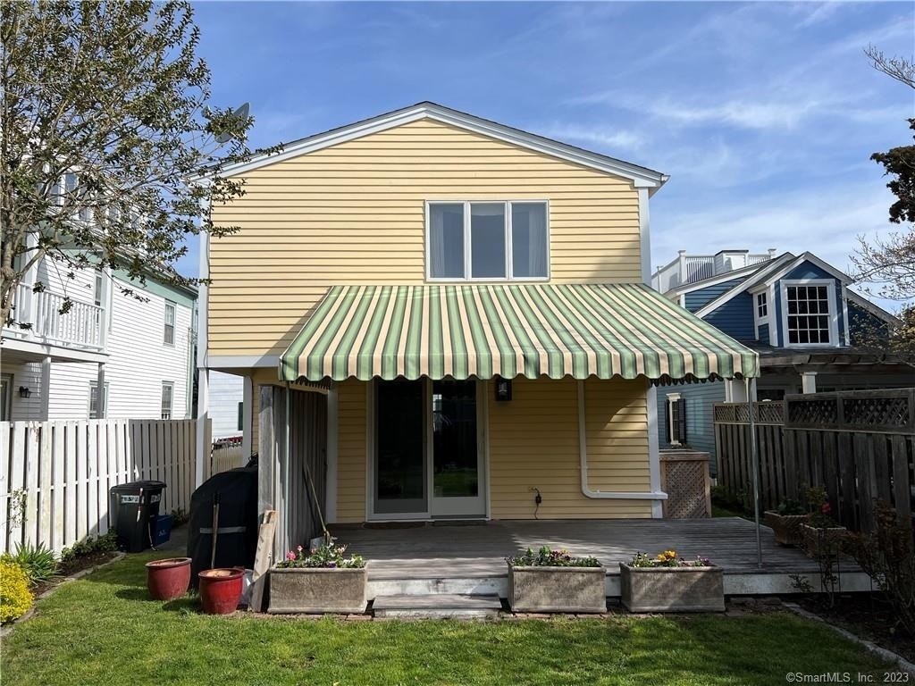 15 Trumbull Street - Photo 1