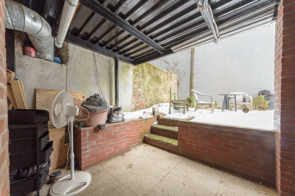 33 Withers Street - Photo 6