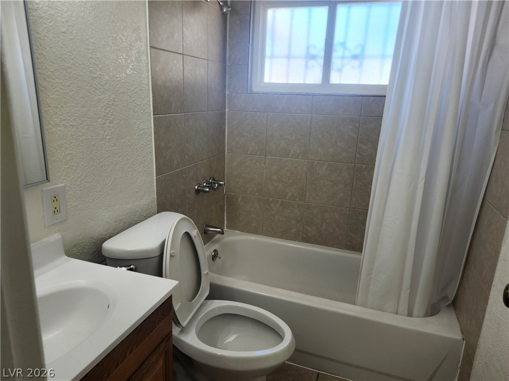 2700 Basswood Avenue - Photo 16