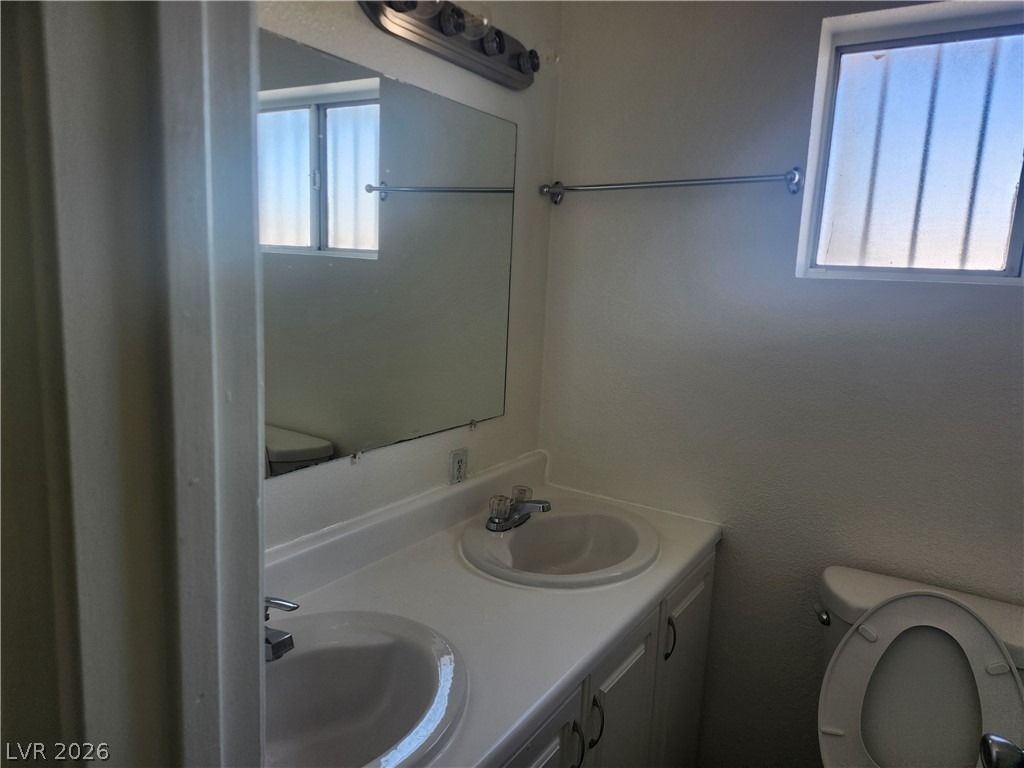 2700 Basswood Avenue - Photo 7