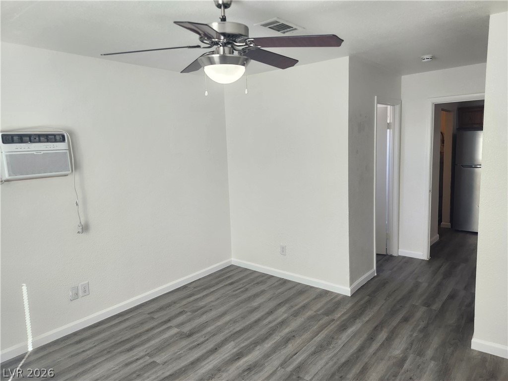 2700 Basswood Avenue - Photo 6