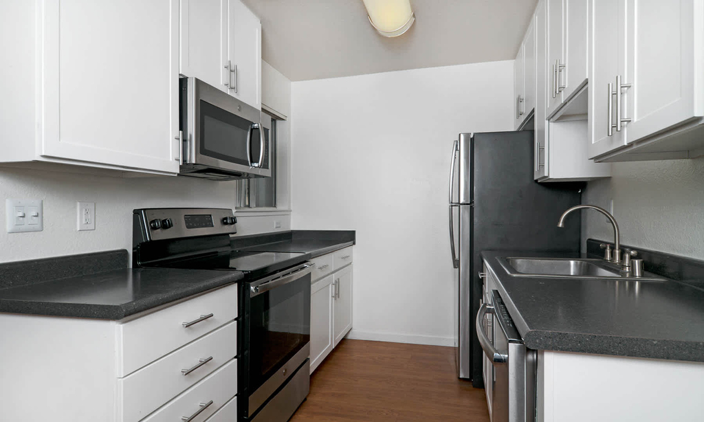 1600 E. Third Avenue - Photo 2