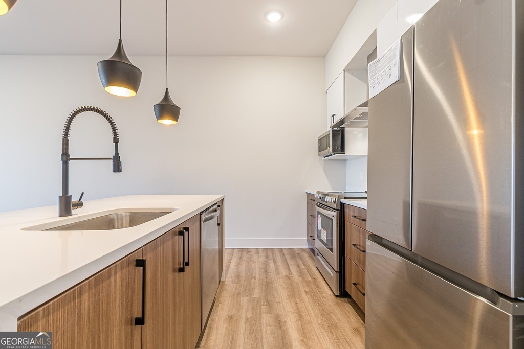 112 Rogers Street Ne - Photo 2