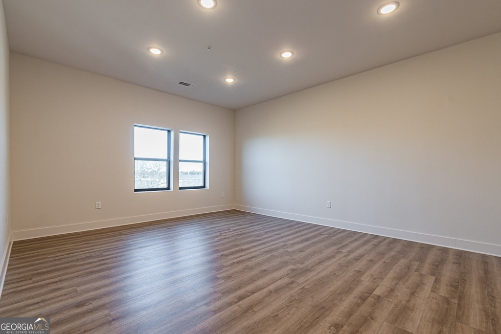 112 Rogers Street Ne - Photo 9