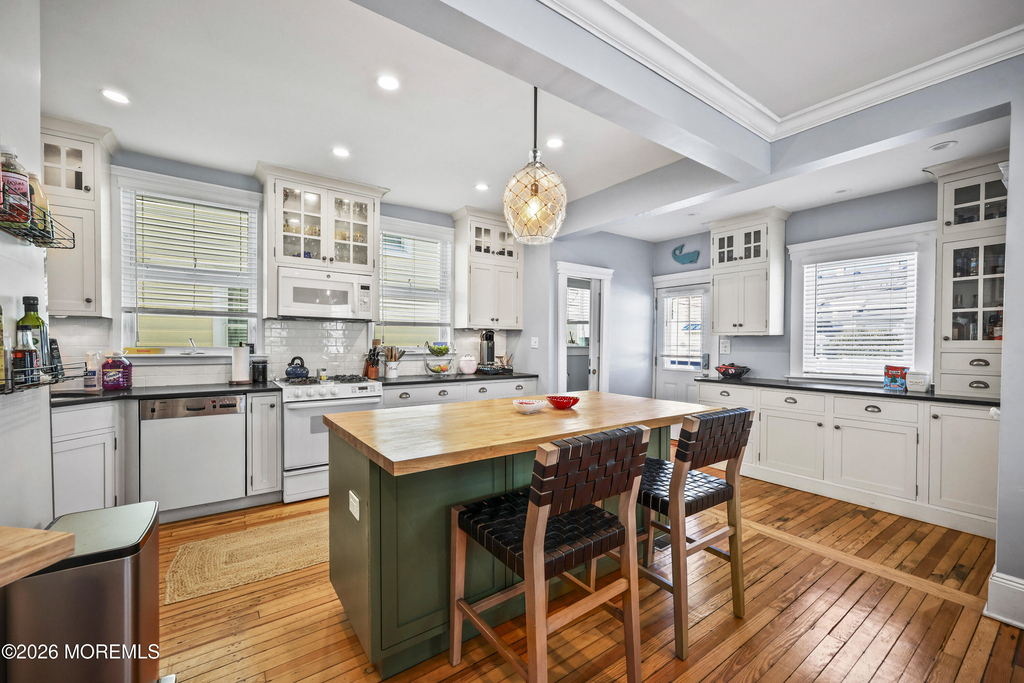 214 Brinley Avenue - Photo 5