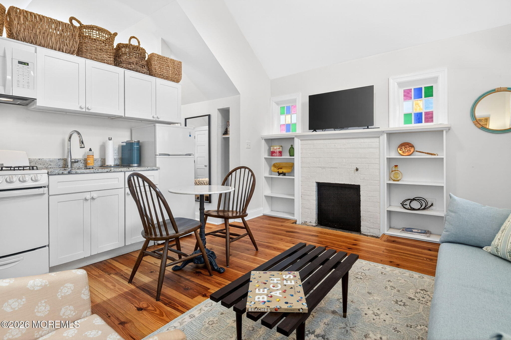 78 New York Avenue - Photo 10