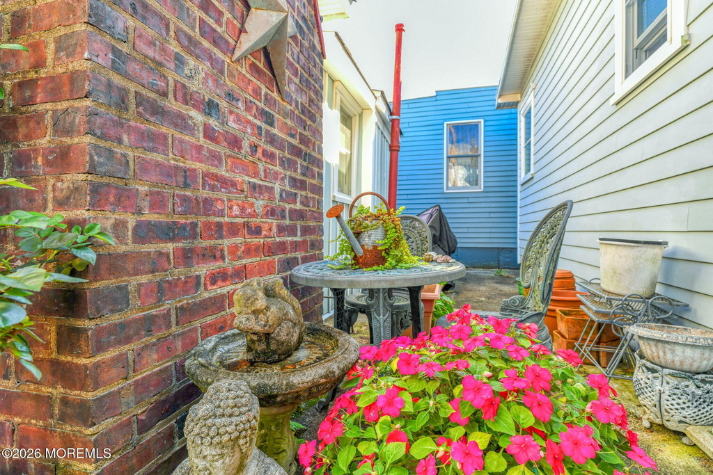 78 New York Avenue - Photo 16