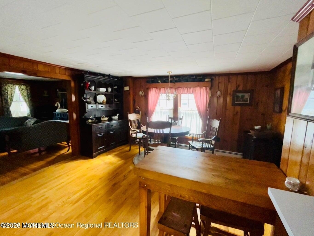 214 Howe Street - Photo 4