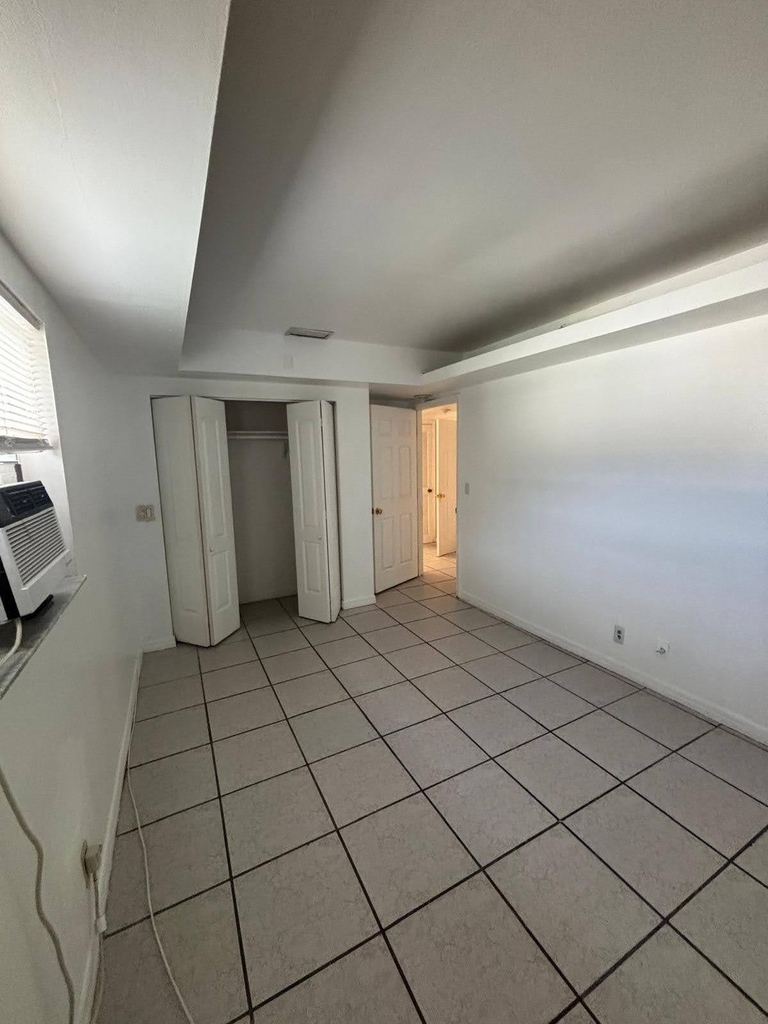 5050 Sw 40th Avenue - Photo 7