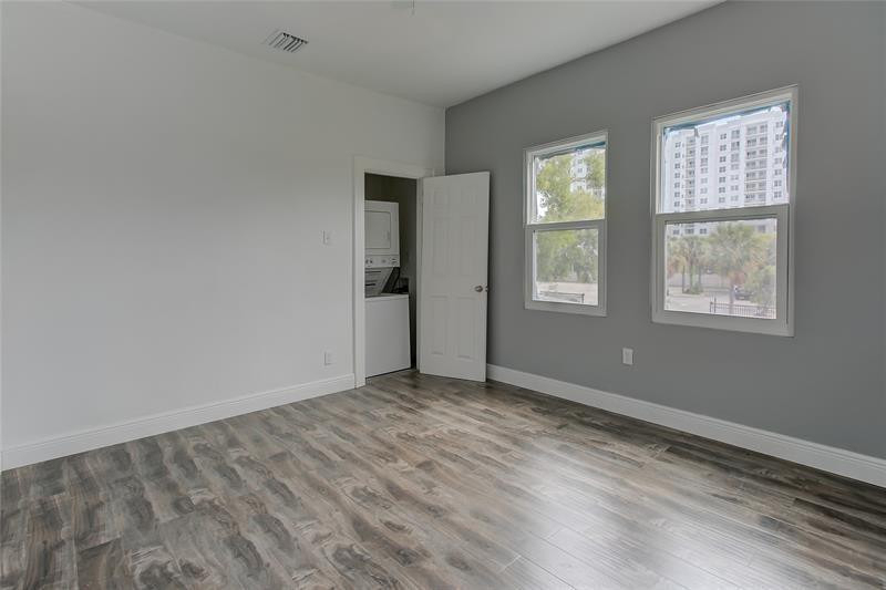 1833 Taylor Street - Photo 5