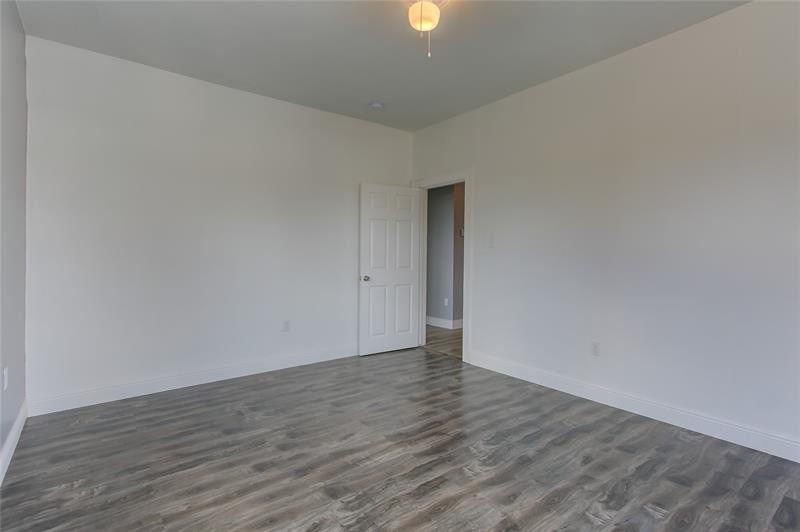1833 Taylor Street - Photo 3